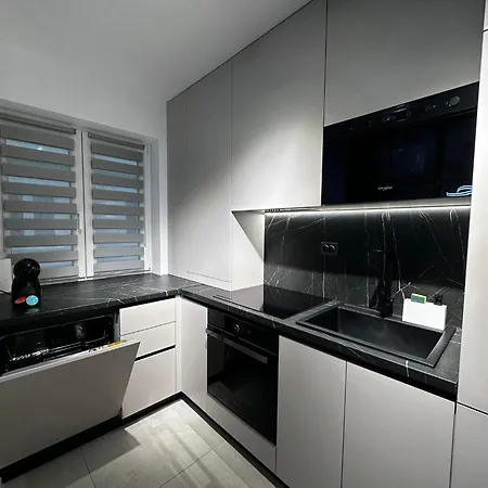 Elisio - Glass Studio Apartment *